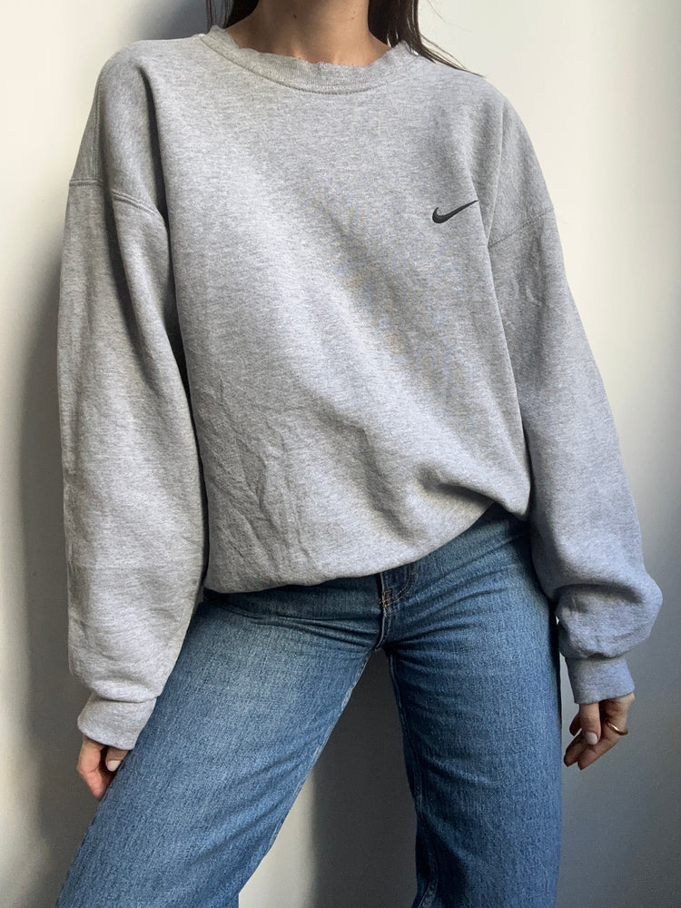 Vintage Nike Crewneck Sweatshirt in Size M