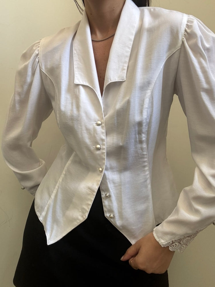 Vintage White Fitted Button Up Size Small