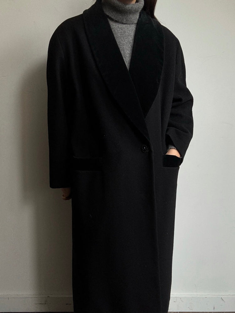 Vintage Black Wool Coat With Velvet Details Size Large
