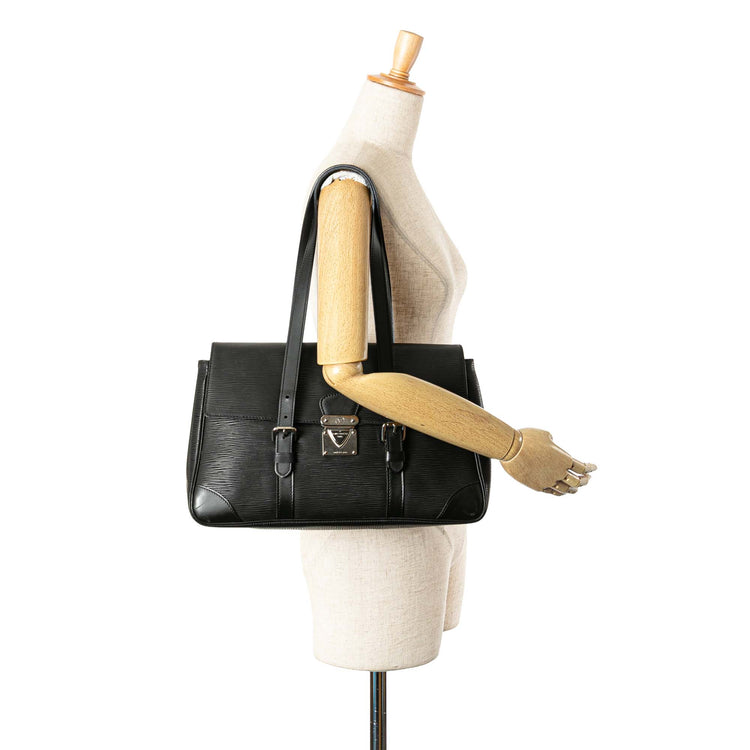 Vintage 2005 Louis Vuitton Epi Shoulder Bag