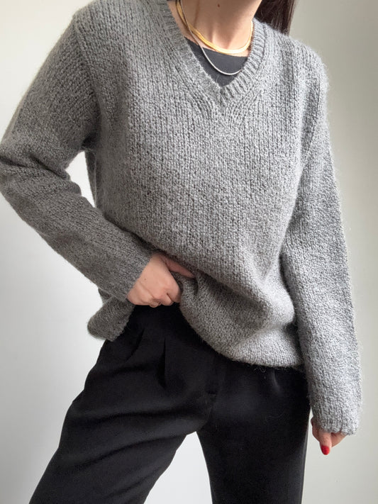 Vintage Grey V-Neck Sweater Size Large