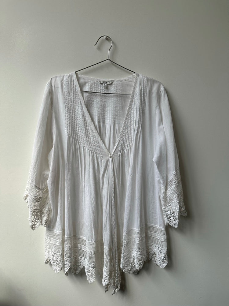 Vintage White Tunic With Crochet Details Size XL