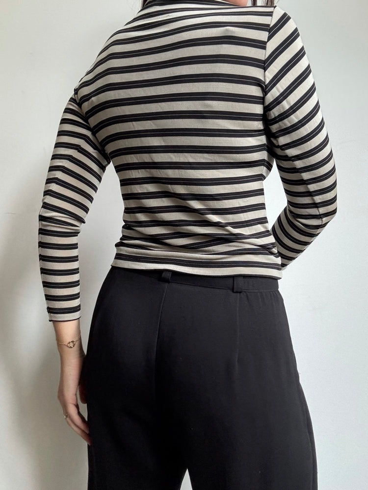 Vintage Black + Cream Striped Turtle Neck Size Medium