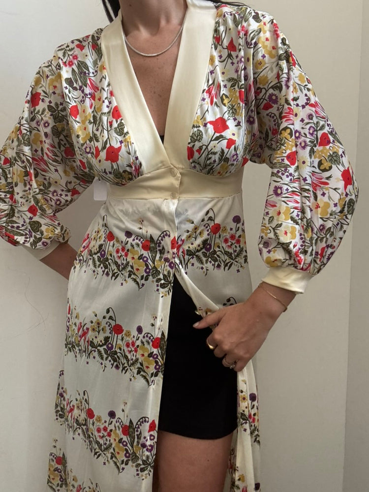 Cream and Floral Long Sleeve Duster Size XS