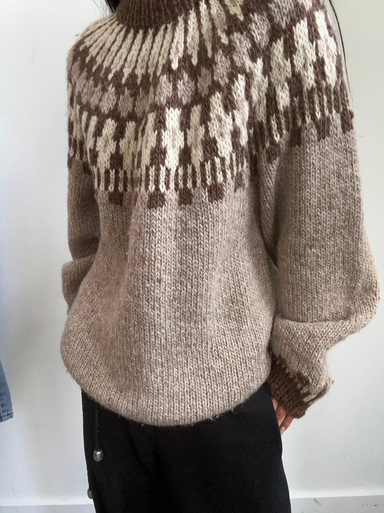 Vintage Icelandic Sweater Size Small