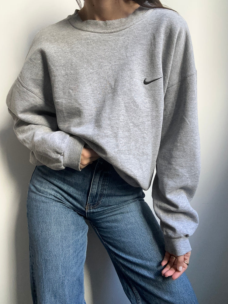 Vintage Nike Crewneck Sweatshirt in Size M