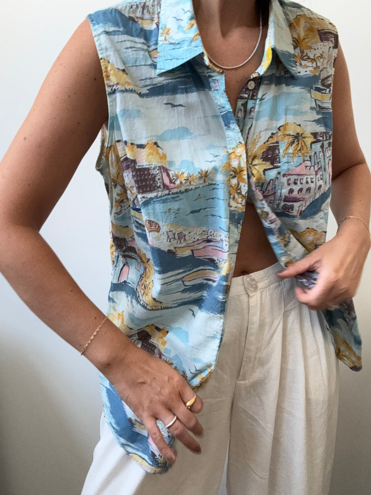 Vintage Coastal Print Sleeveless Button-Up Size Large