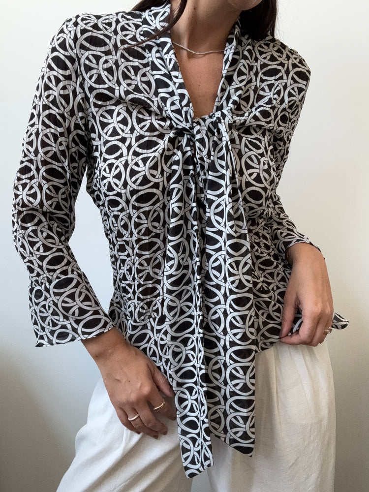 Vintage Black + White Geometric Button-Up Blouse Size Medium