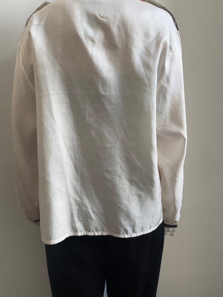 Vintage Silky Contrast Black + White Button Top Size M