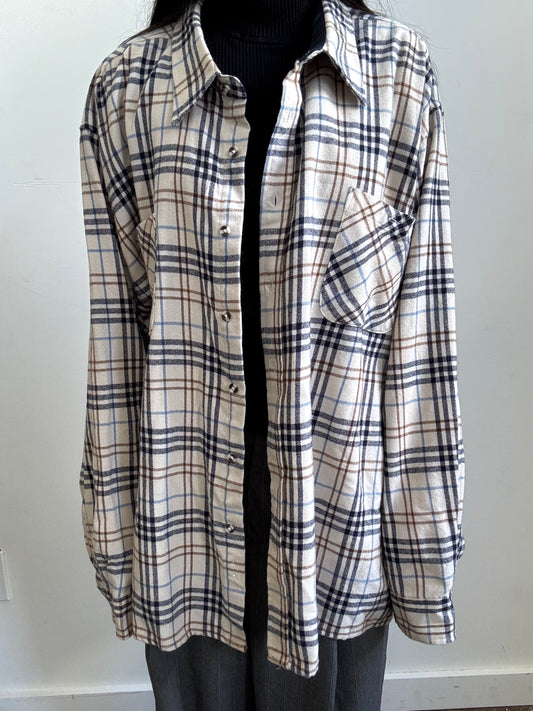 Vintage Long-Sleeve Plaid Flannel Button-up Size XL