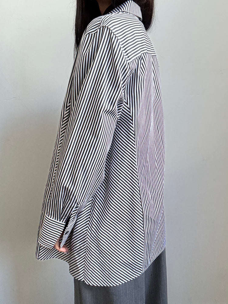 Vintage Black + White Pinstripe Button-up Size Large