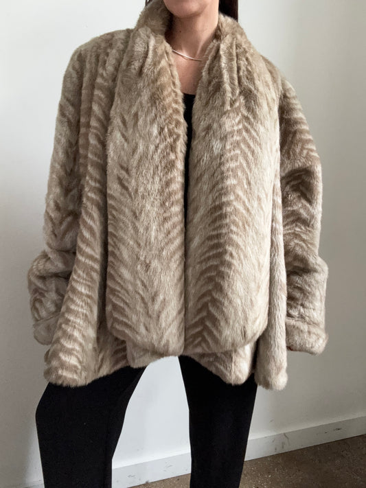 Vintage Faux Fur Tan Coat in Size XL