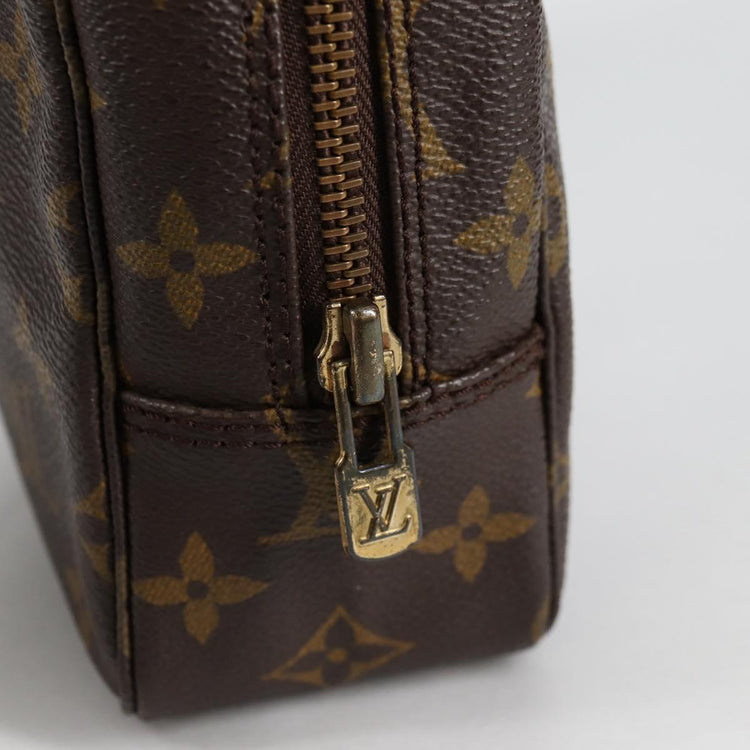 Vintage Louis Vuitton Monogram Toilette 23