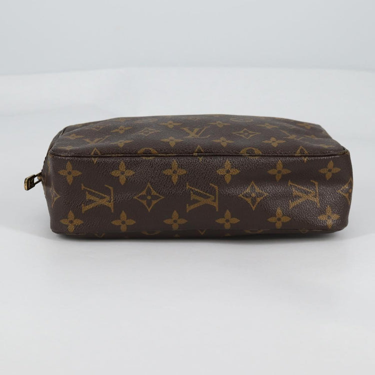 Vintage Louis Vuitton Monogram Toilette 23