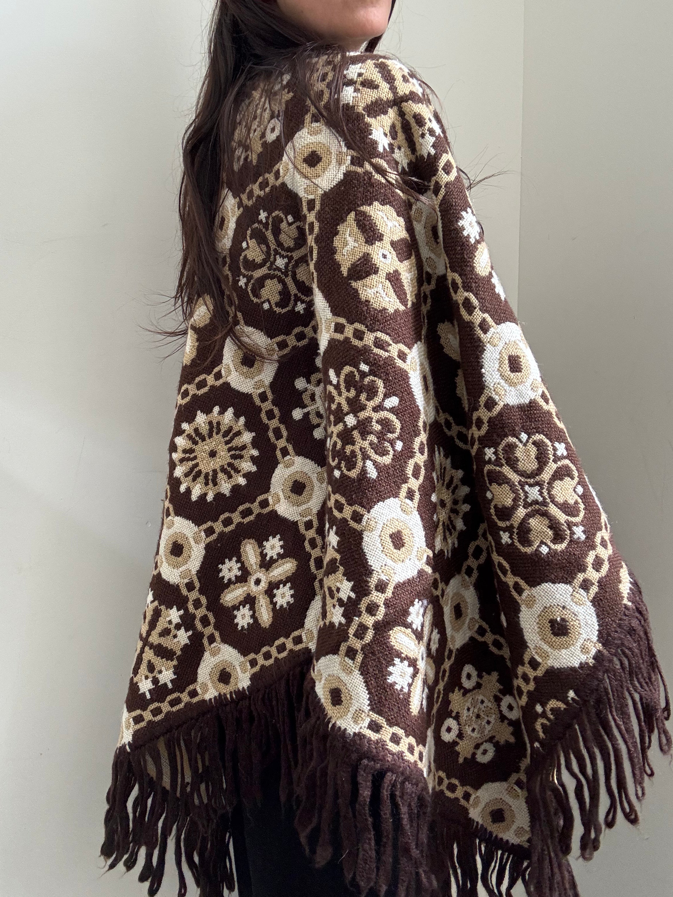 Vintage Brown Knit Reversable Fringe Poncho Size Large