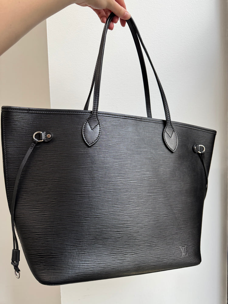 Louis Vuitton 2013 Black Epi Leather Neverfull MM Tote Bag