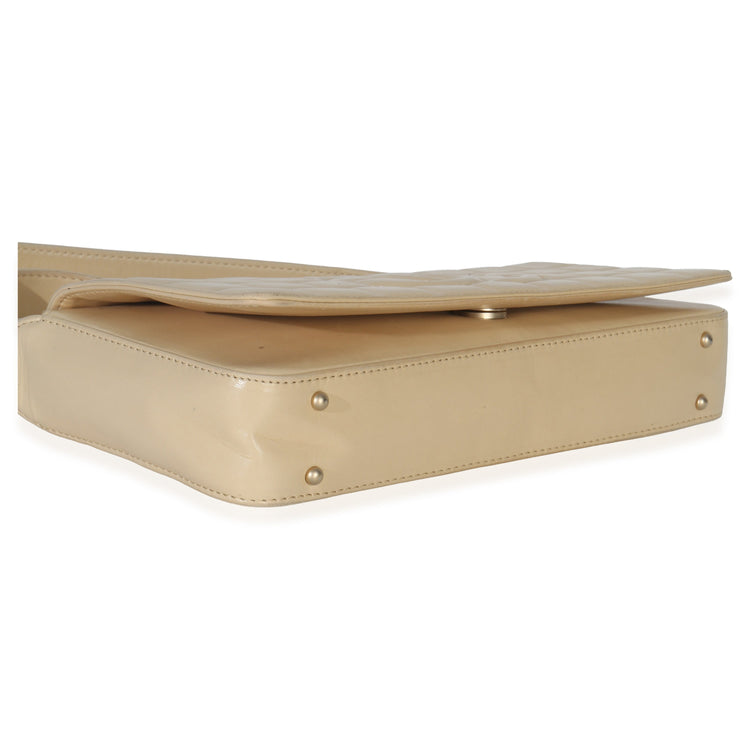 Chanel Vintage Beige Quilted Lambskin Chocolate Bar Flap Bag Handbag clasp