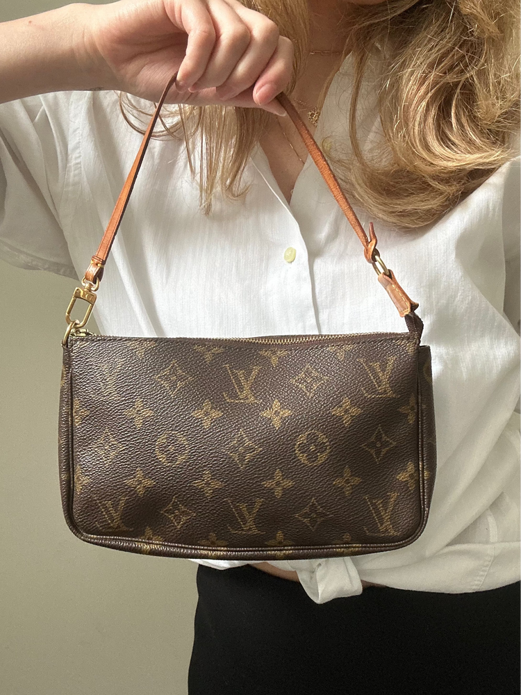 Vintage LV 1997 Pochette Bag