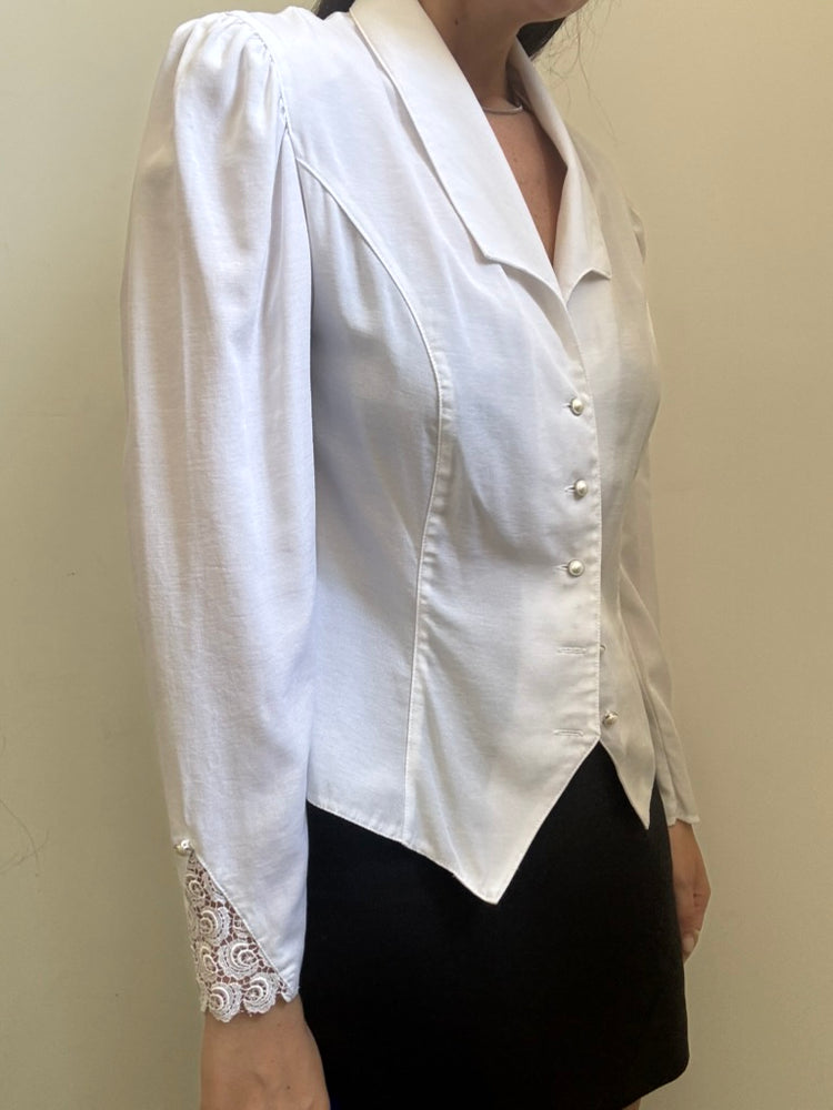 Vintage White Fitted Button Up Size Small