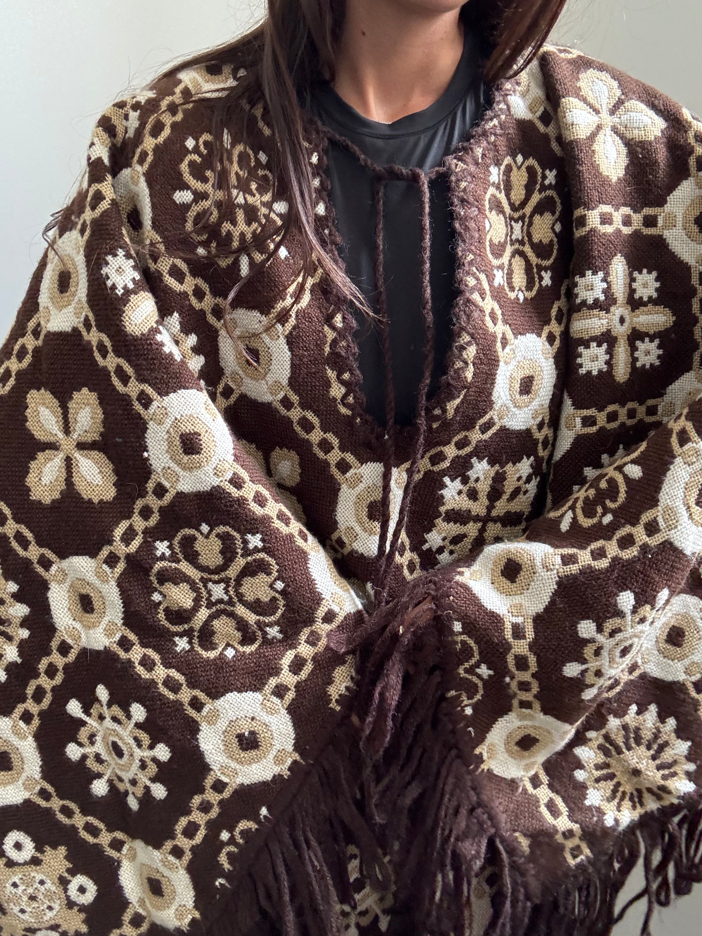 Vintage Brown Knit Reversable Fringe Poncho Size Large