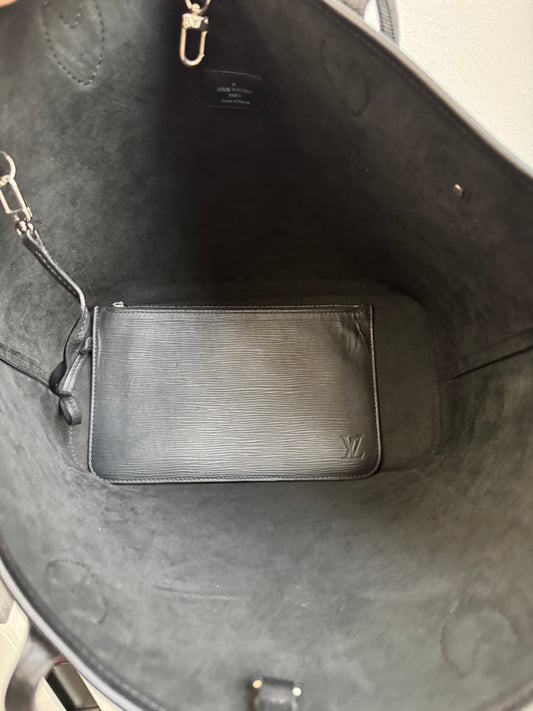 Louis Vuitton 2013 Black Epi Leather Neverfull MM Tote Bag