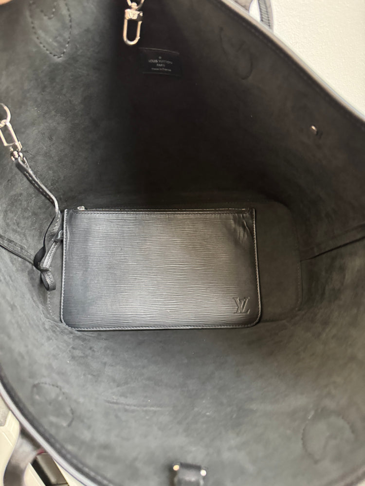 Louis Vuitton 2013 Black Epi Leather Neverfull MM Tote Bag