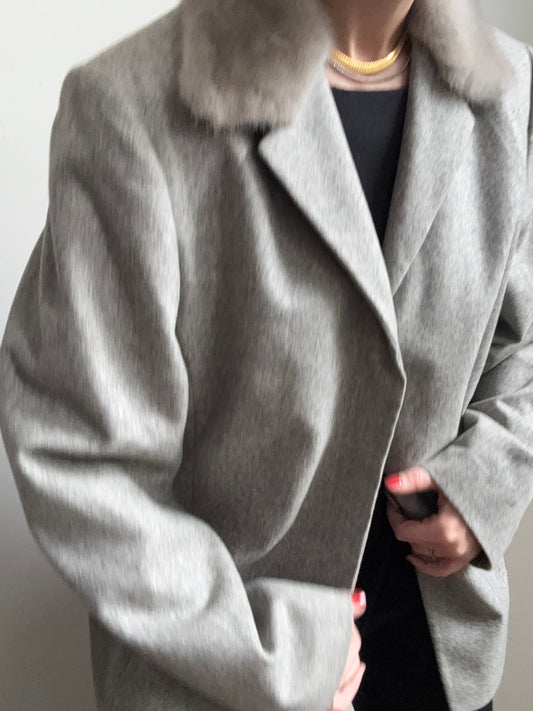 Vintage Light Grey Wool Coat w/ Mink Fur Collar Size Medium