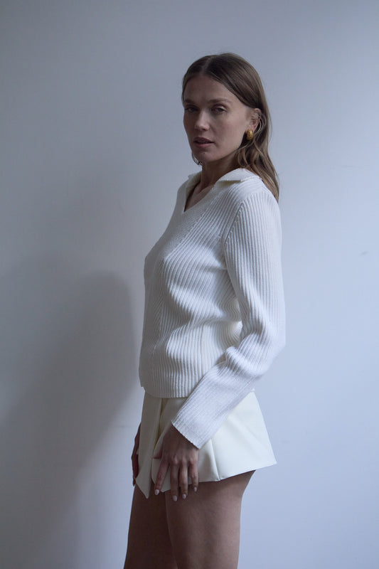 Vintage V-Neck Sweater with Collar in Cream Size M
