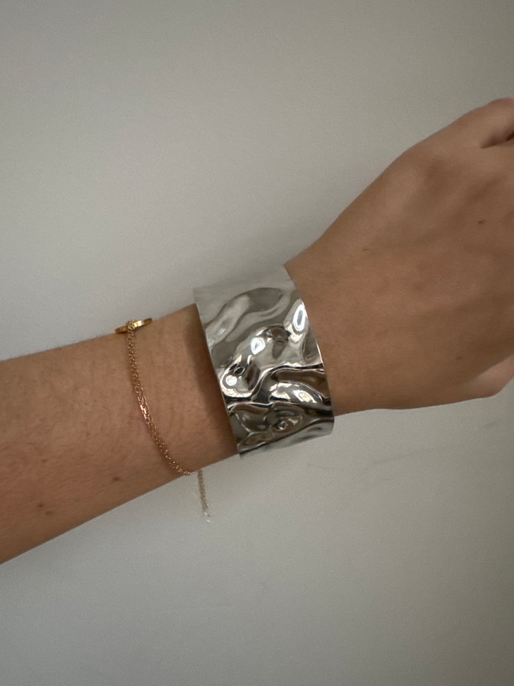 Vintage Silver-Toned Textured Cuff
