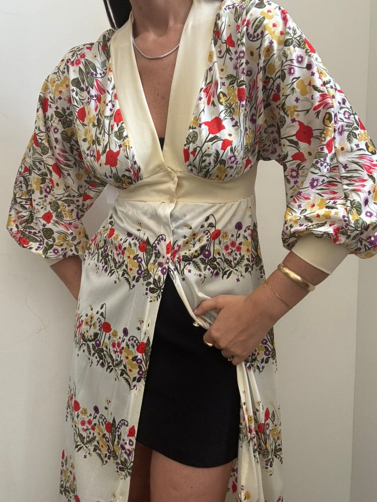 Cream and Floral Long Sleeve Duster Size XS