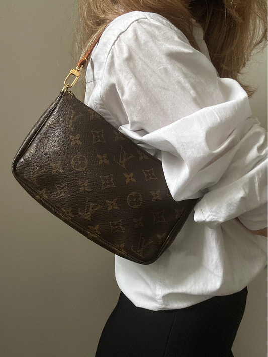 Vintage LV 1997 Pochette Bag