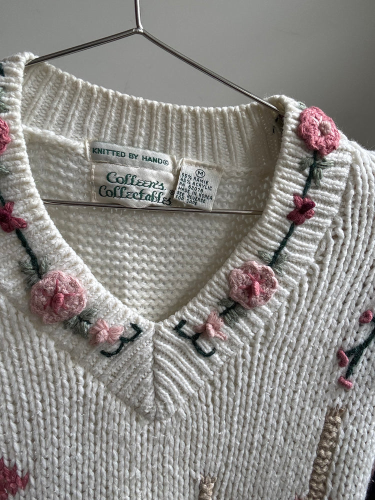 Vintage Hand Knit White Sweater Floral Details Size Medium