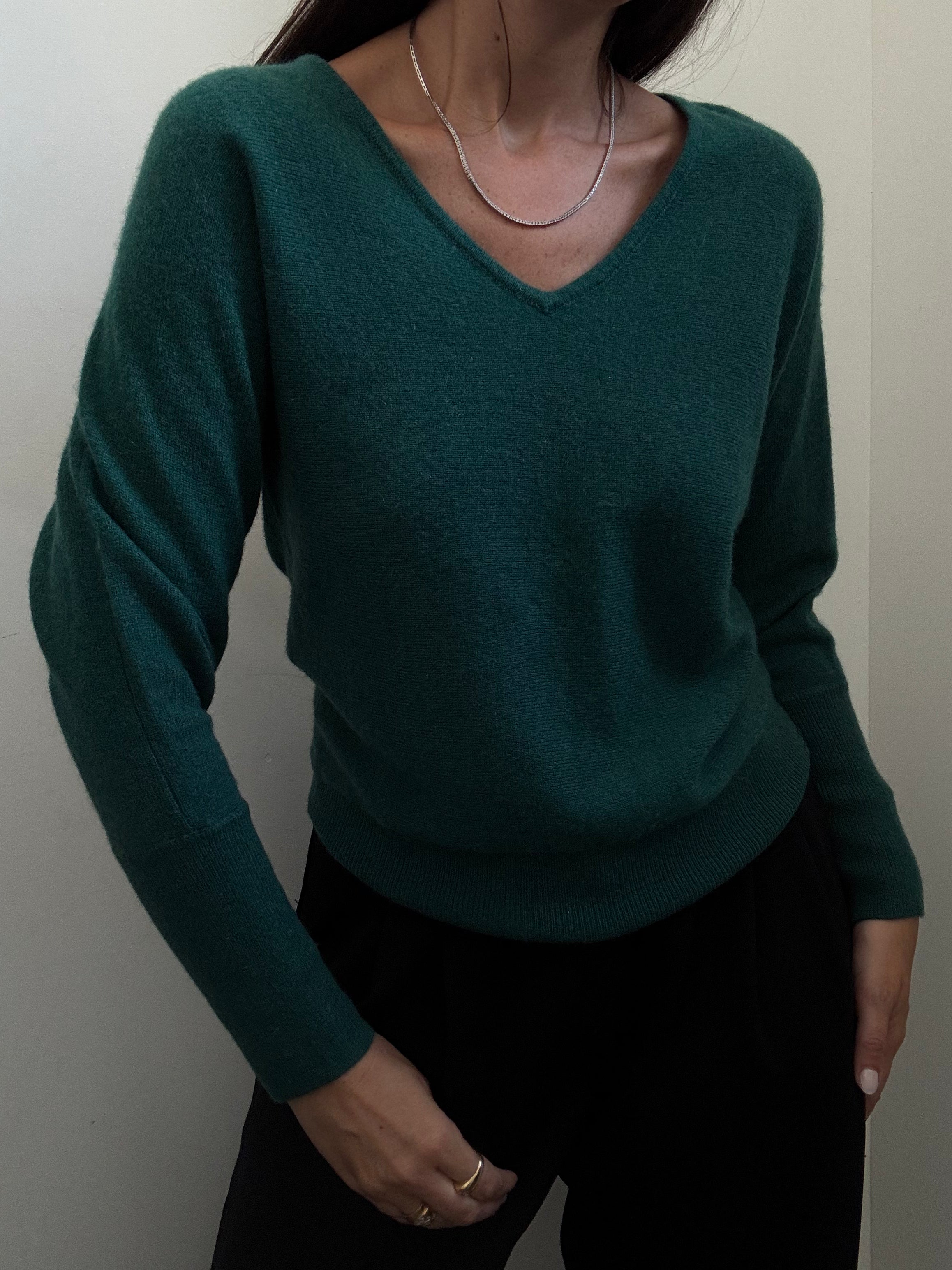Vintage Cashmere Forest Green V-Neck Sweater Size Small