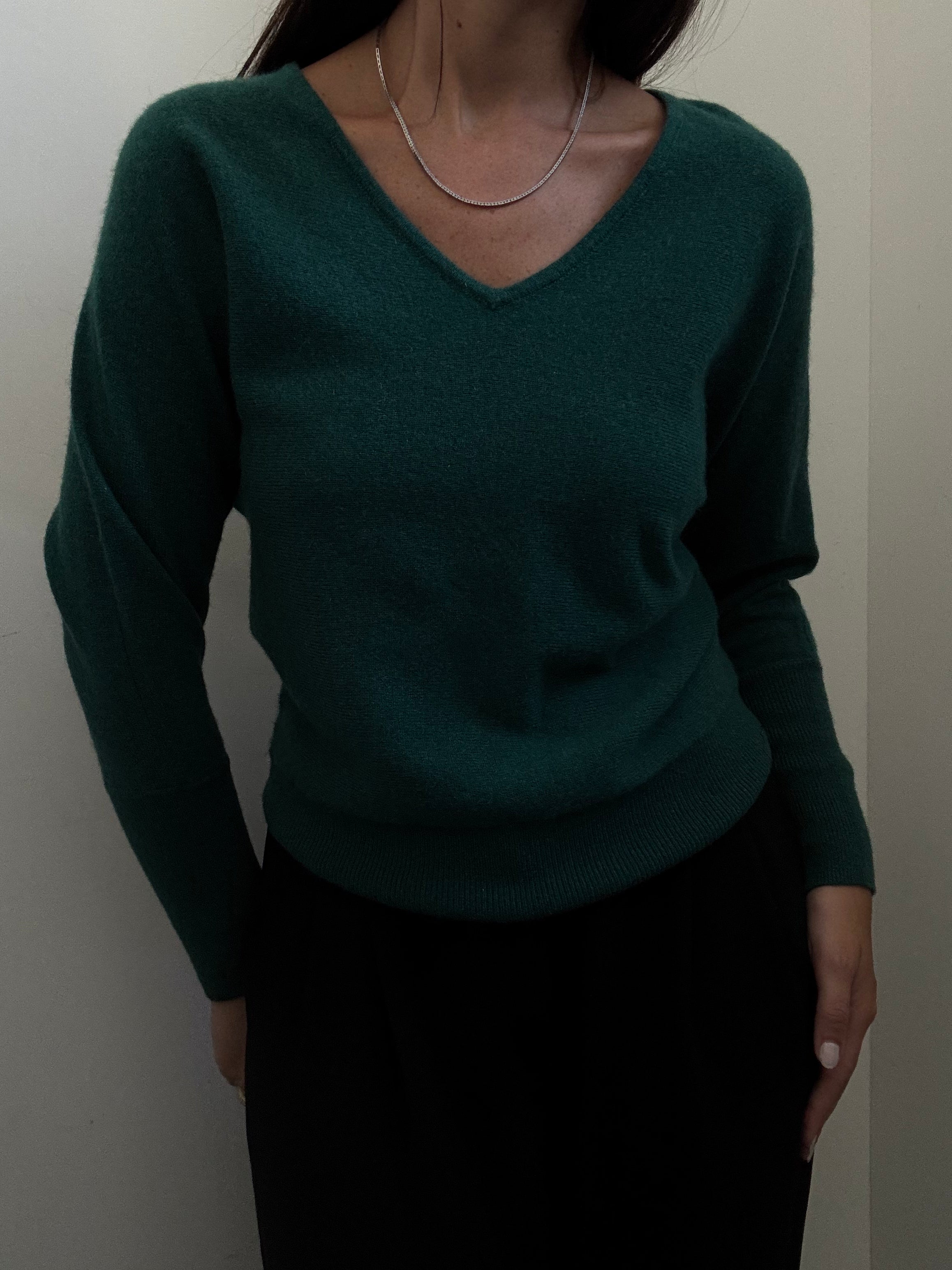 Vintage Cashmere Forest Green V-Neck Sweater Size Small