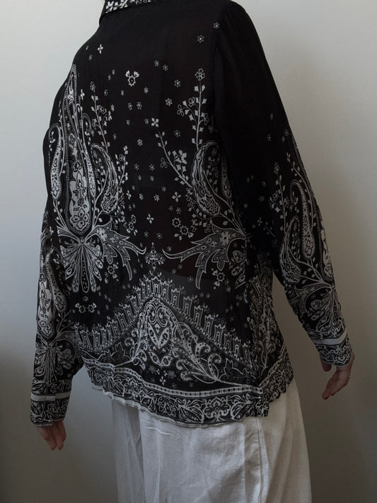 Vintage Black + White Paisley Bandana Print Button-Up Size Medium