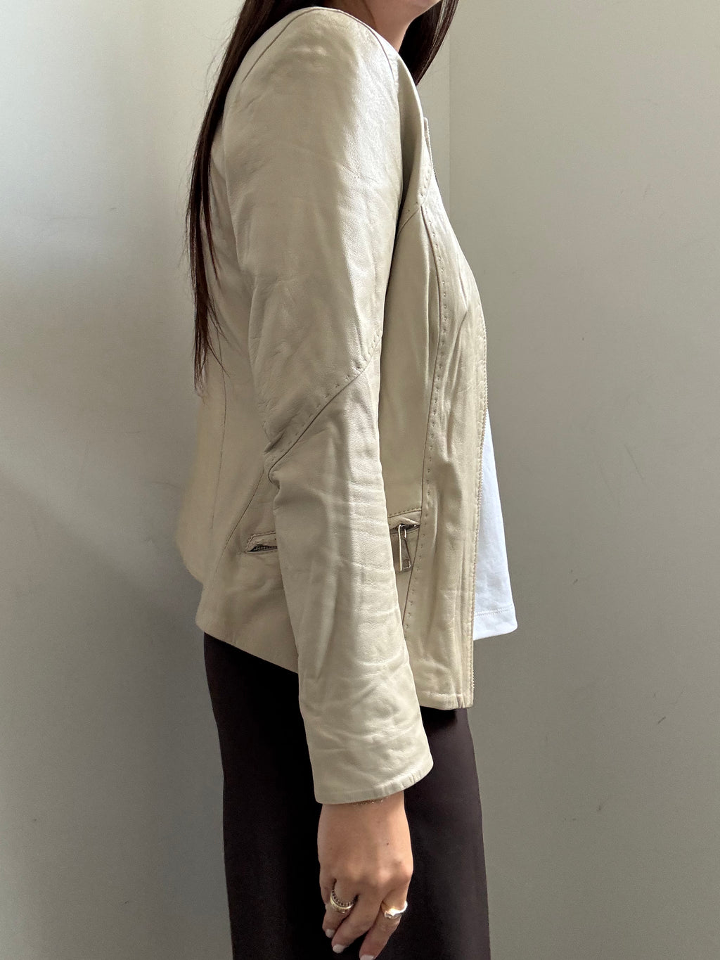 Vintage Beige Collarless Zipped Leather Jacket Size XS
