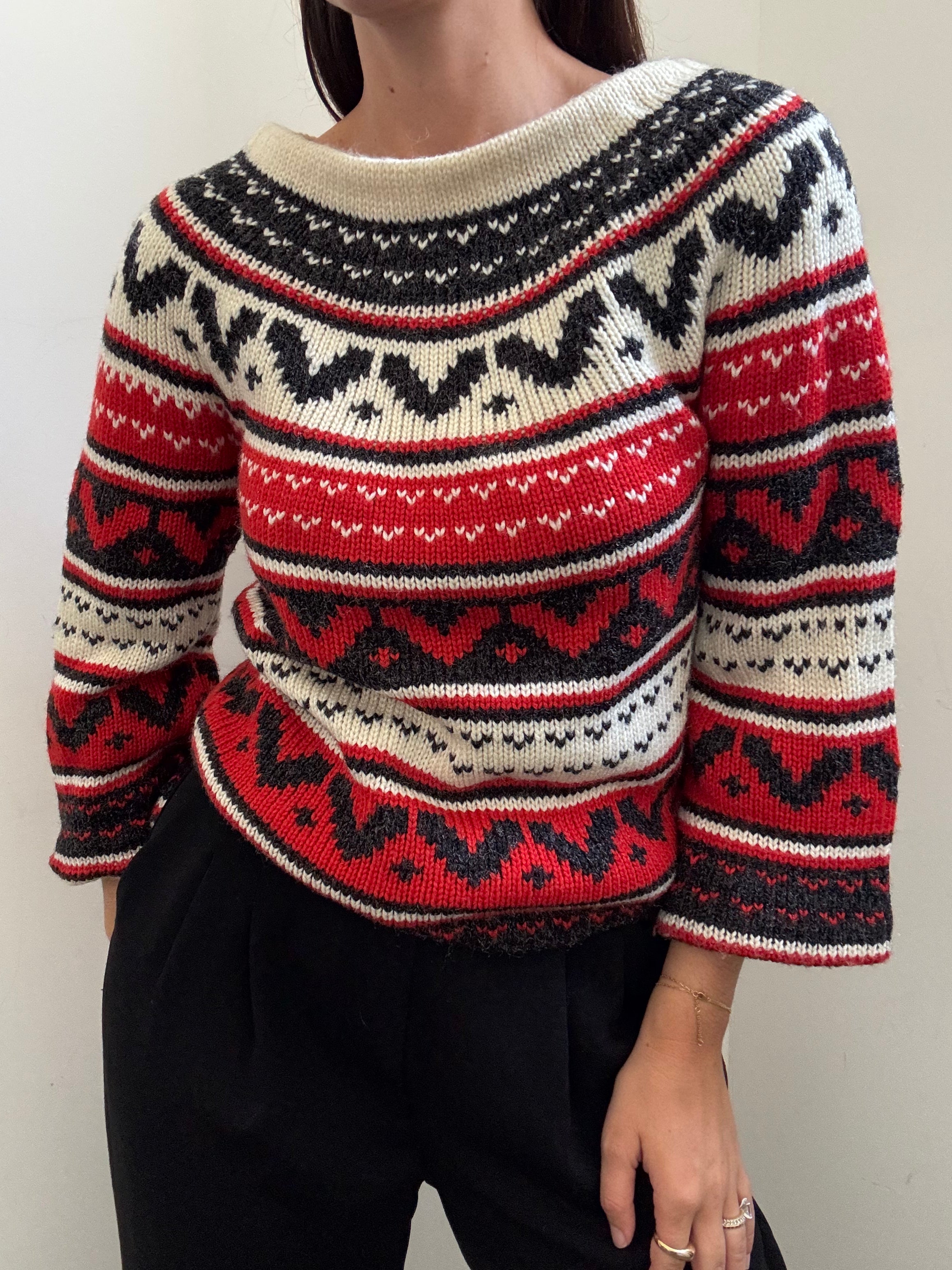 Vintage Heart Hand Knit Sweater Size S