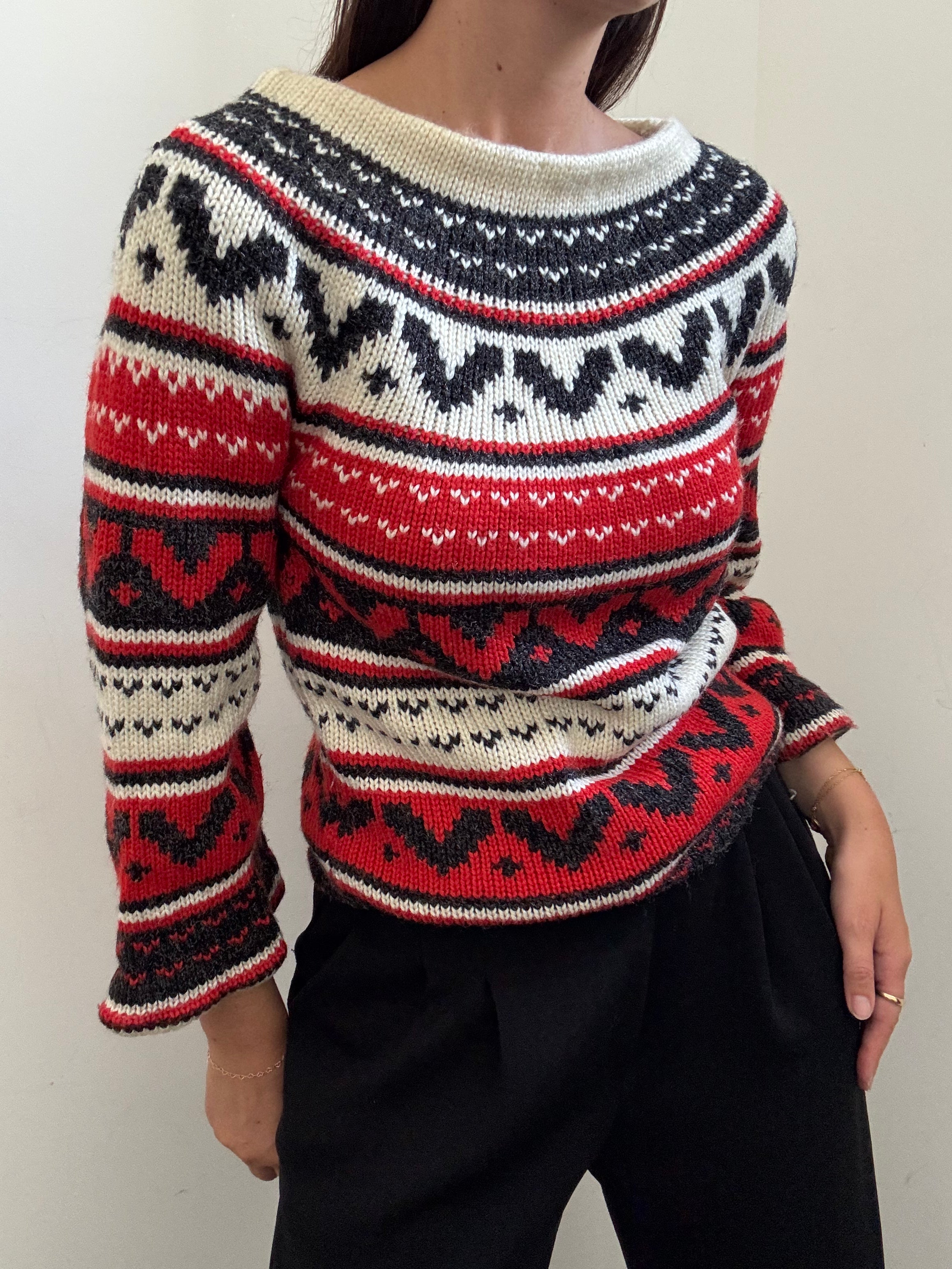 Vintage Heart Hand Knit Sweater Size S