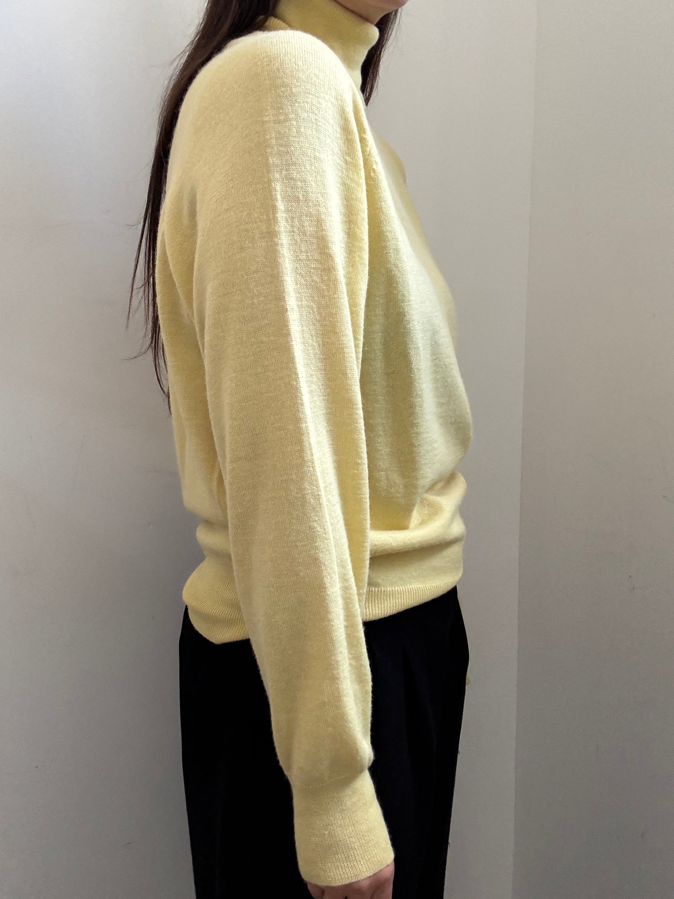 Vintage Butter Yellow Fine Knit Turtleneck Sweater Size M