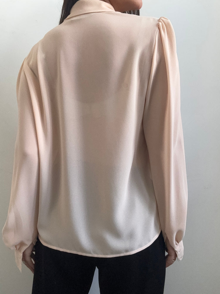 Vintage Blush Button-Up With Triple-Pointed Collar Size Medium