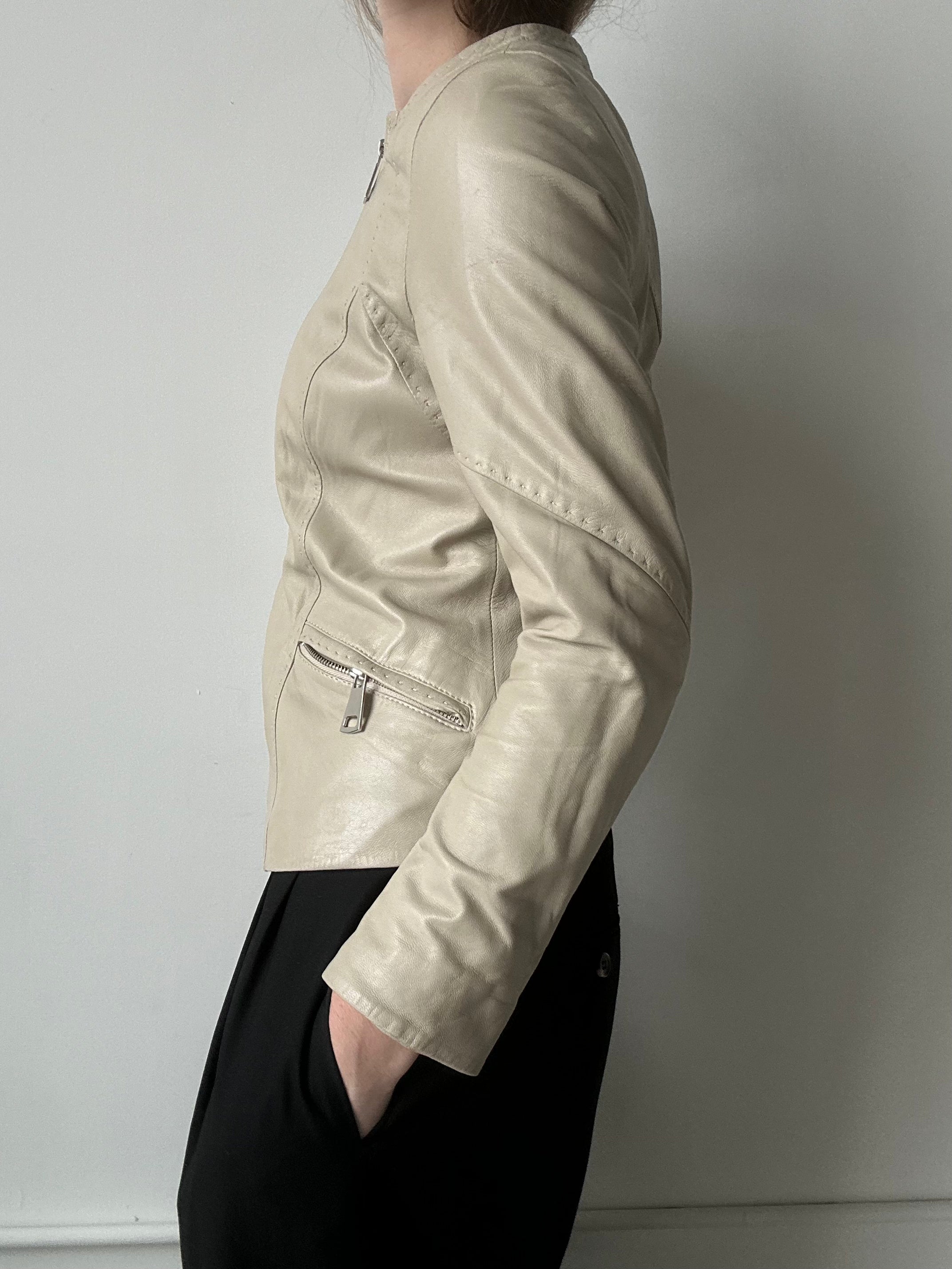 Vintage Beige Collarless Zipped Leather Jacket Size XS