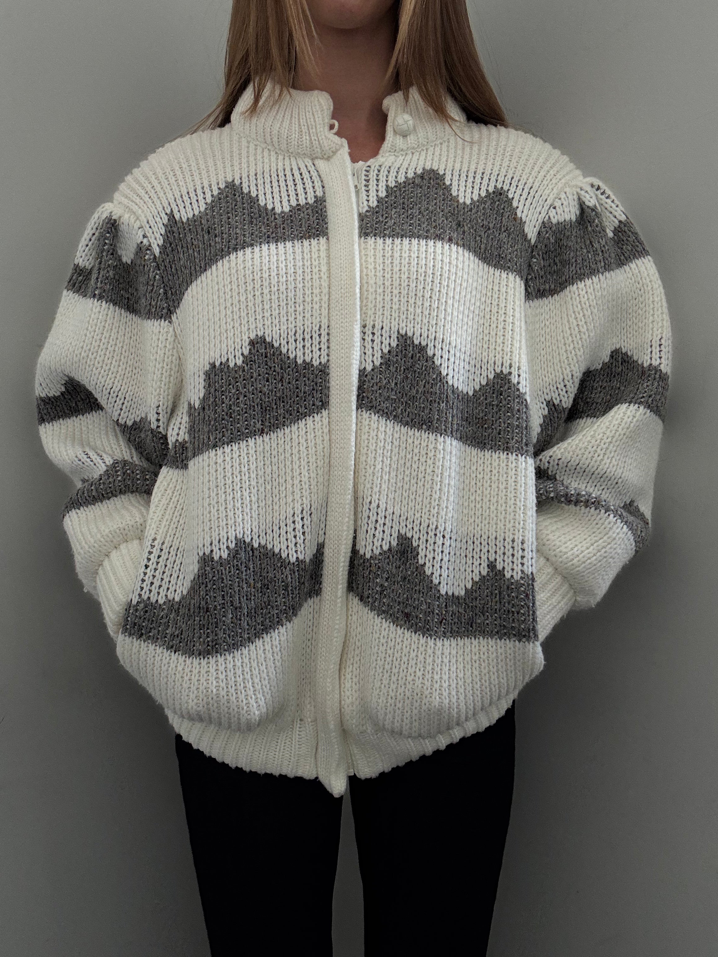 Vintage Ivory + Grey Patterned Ski Sweater Size Large
