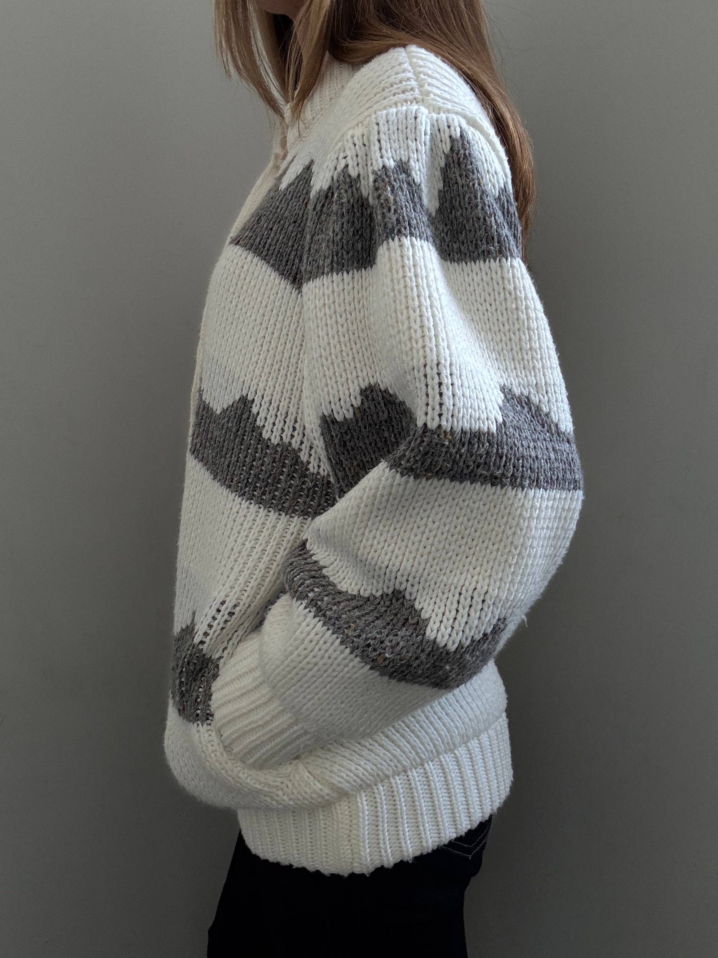 Vintage Ivory + Grey Patterned Ski Sweater Size Large