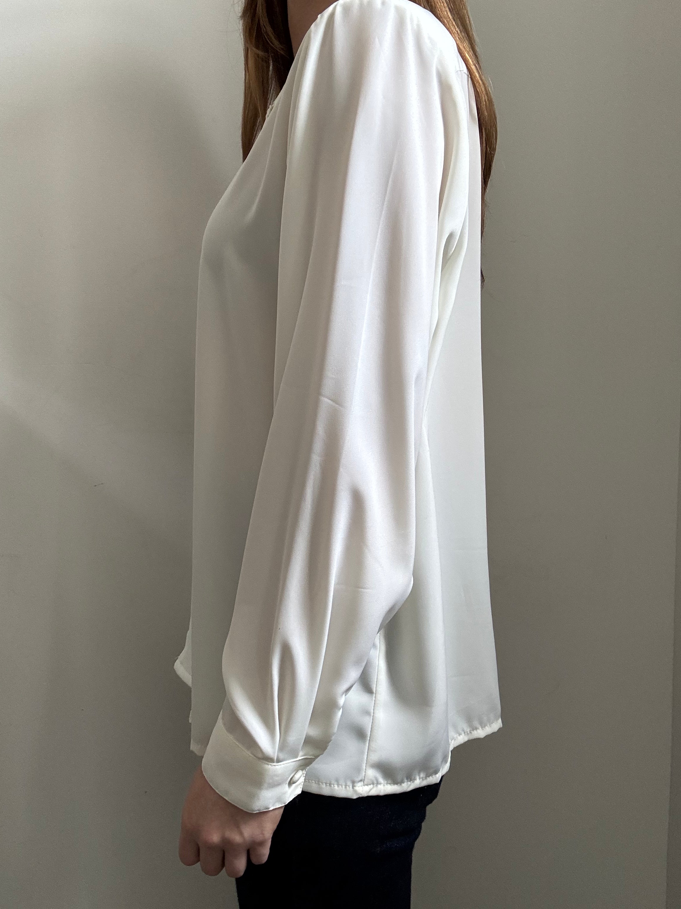 Vintage Ivory Long-Sleeve Button Up Blouse Size Medium