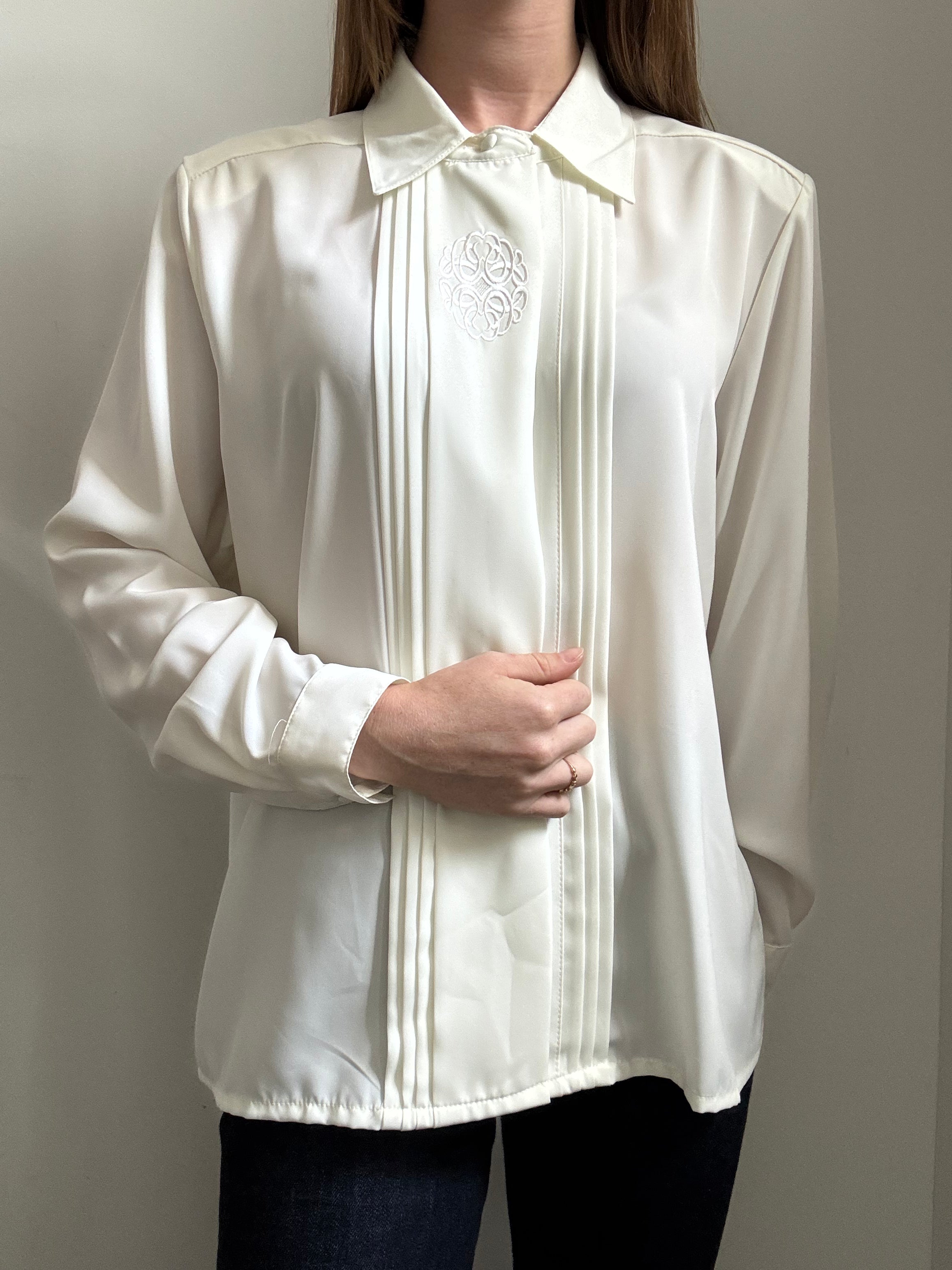 Vintage Ivory Long-Sleeve Button Up Blouse Size Medium