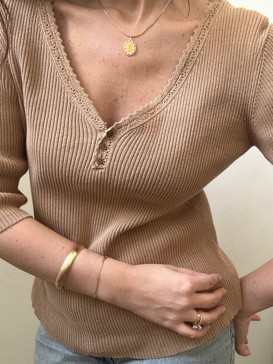 Vintage Beige Ribbed V-neck Top Size Medium