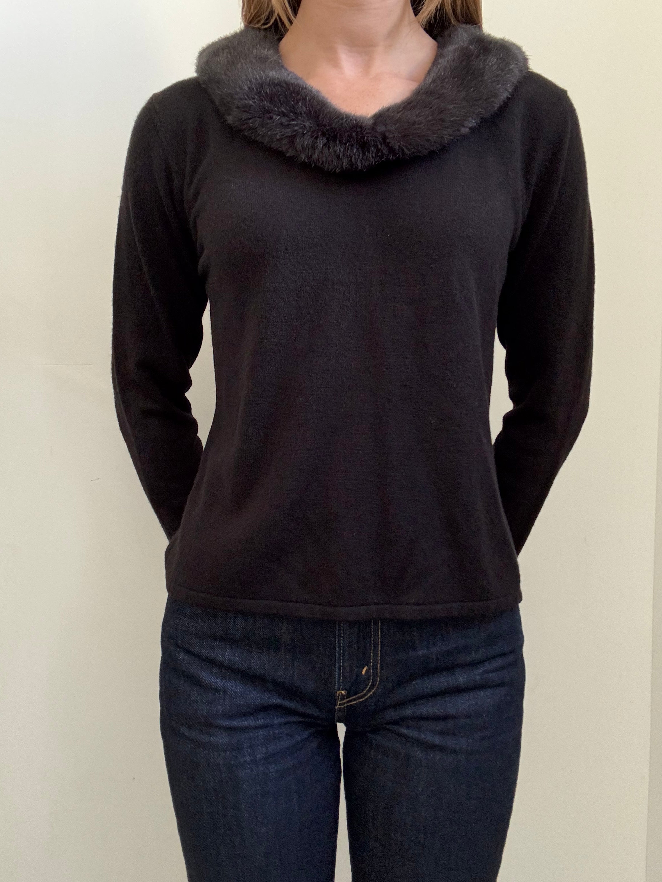 Vintage Black Pullover Sweater + Faux Fur Collar Size PL