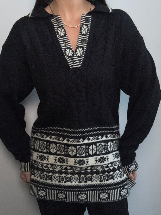 Vintage Black & White Geometric pattern Sweater Size Large