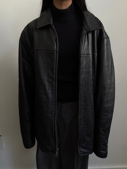Vintage Black Leather Bomber in Size L