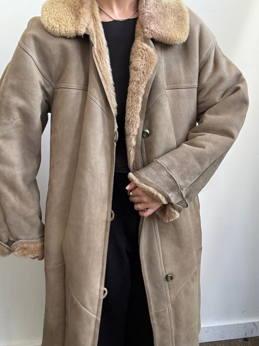 Vintage Taupe Leather With Sherpa Trim Size Large